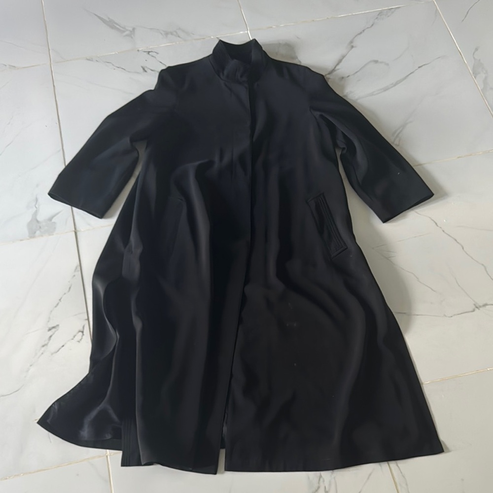 Hilary Radley Elegant Long Black Light Coat Size 6
